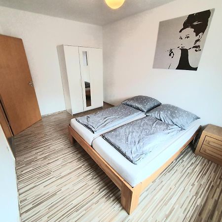 Lieblingsmensch Oberhausen Mit Terrasse Apartment Екстериор снимка